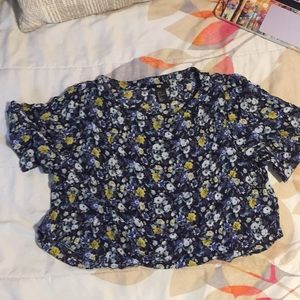 American Eagle Outfitters Floral Crop Top